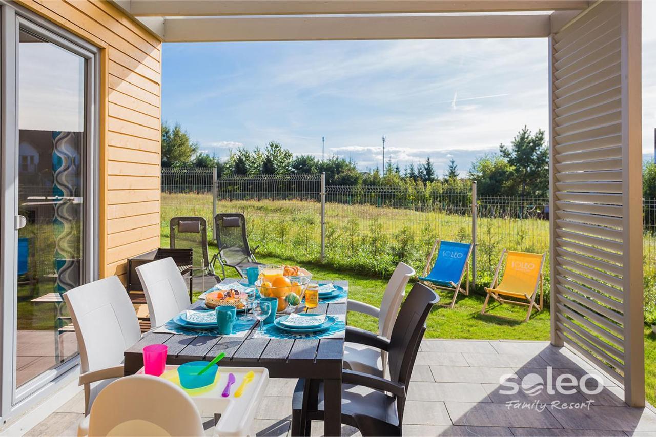 Soleo Family Resort - Domki 3 Min Od Morza - 3 Baseny, 4 Jacuzzi, Sauna, Animacje, Malpi Gaj, 3 Sale Zabaw, 4 Place Zabaw, 2 Restauracje Ревал Екстериор снимка