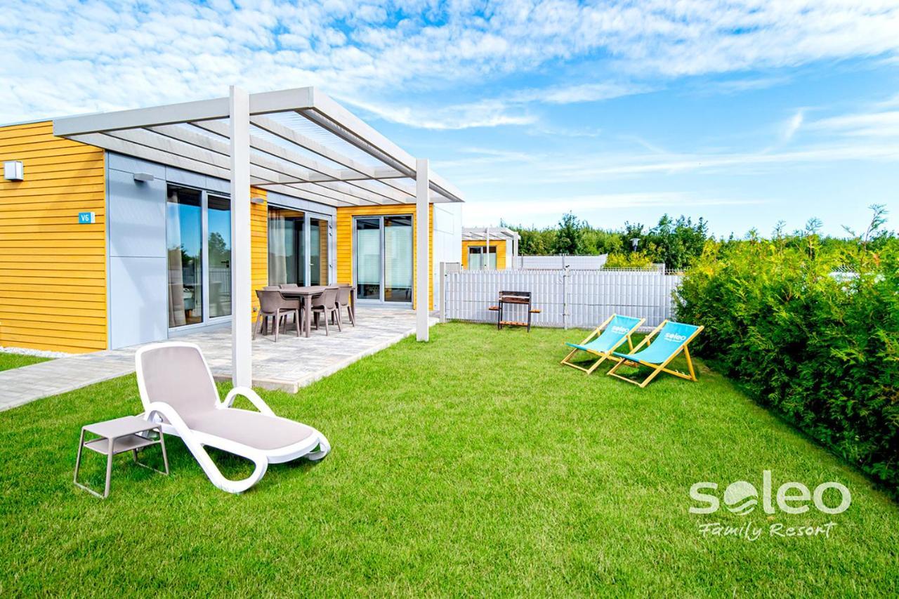 Soleo Family Resort - Domki 3 Min Od Morza - 3 Baseny, 4 Jacuzzi, Sauna, Animacje, Malpi Gaj, 3 Sale Zabaw, 4 Place Zabaw, 2 Restauracje Ревал Екстериор снимка