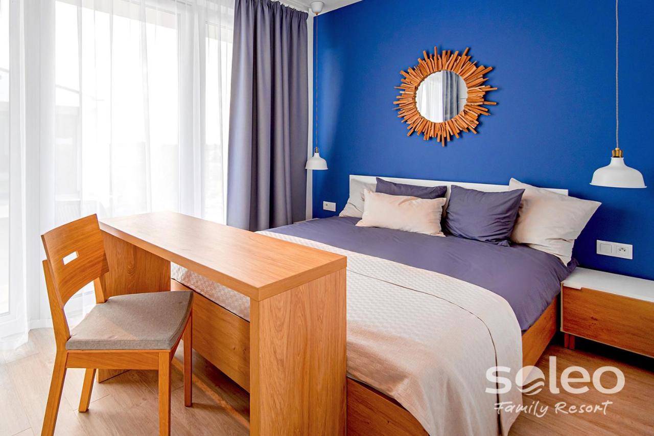 Soleo Family Resort - Domki 3 Min Od Morza - 3 Baseny, 4 Jacuzzi, Sauna, Animacje, Malpi Gaj, 3 Sale Zabaw, 4 Place Zabaw, 2 Restauracje Ревал Екстериор снимка